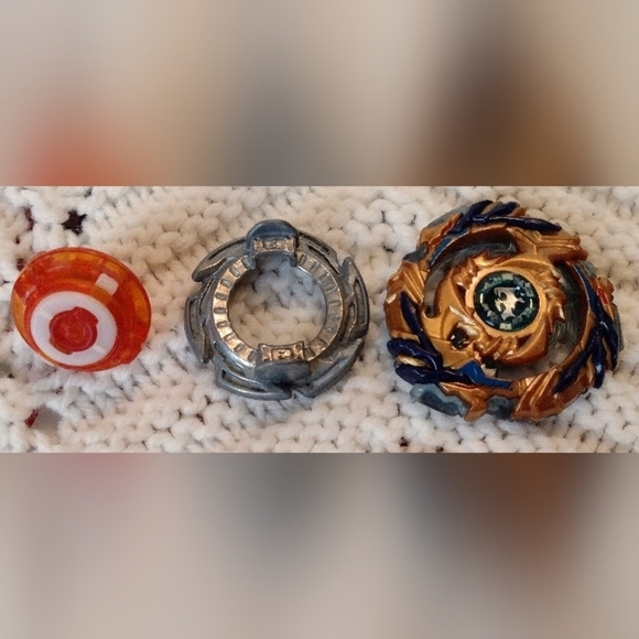 Takara Tomy Hasbro Beyblade BURST B-79  Drain Fafnir Gold Blue Toy - Picture 3 of 4